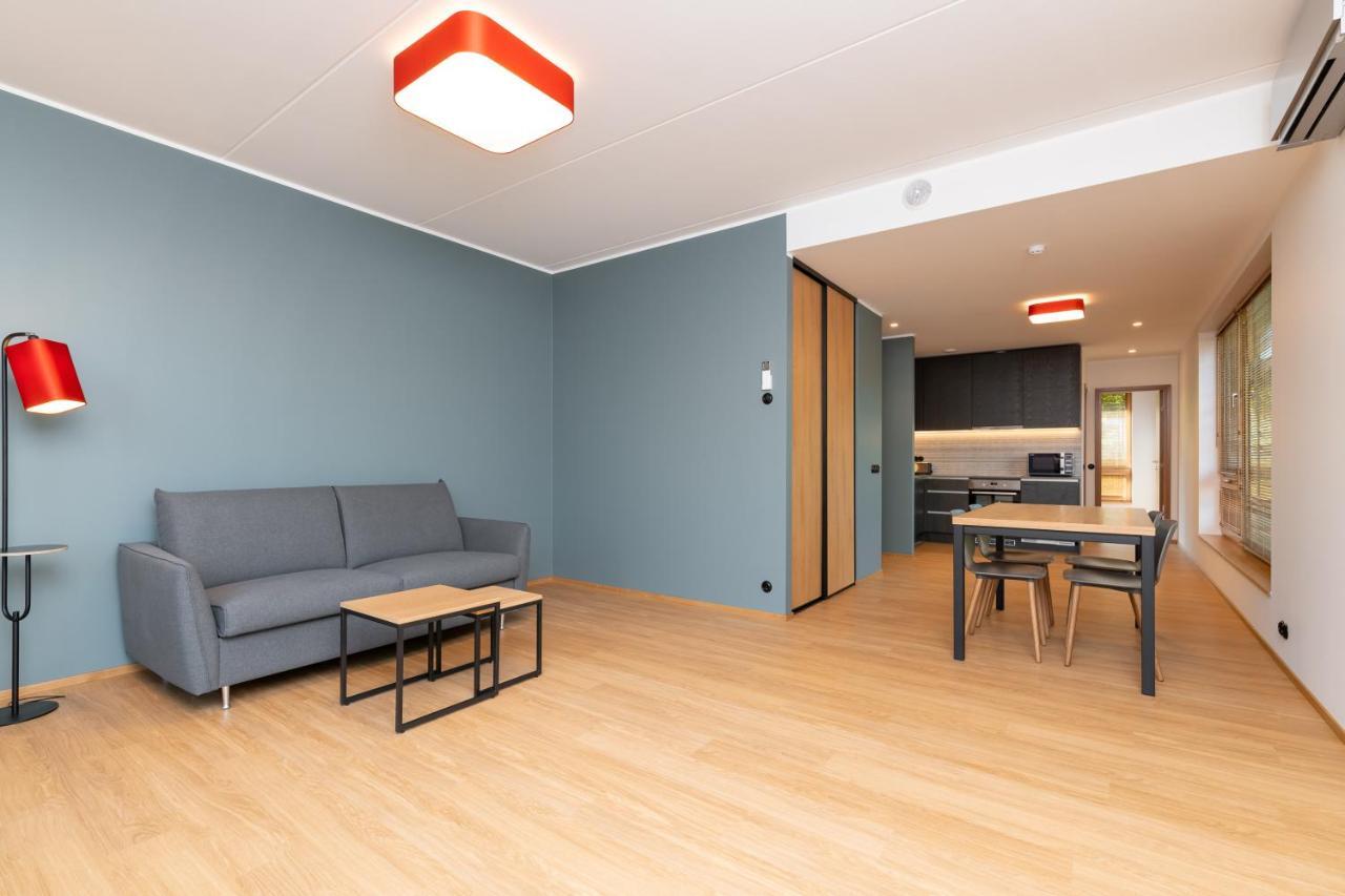Self-Check-In Spacious 1 Bedroom Apartment With Free Parking Талин Екстериор снимка